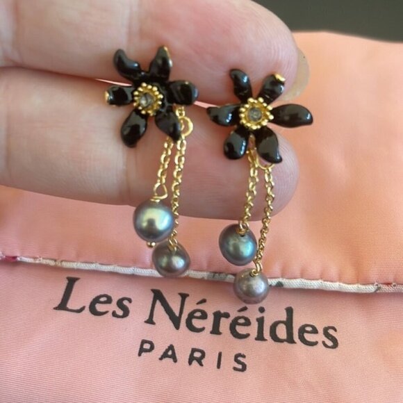 Les NEREIDES  black Jasmine Flower and Pearl - Picture 1 of 4